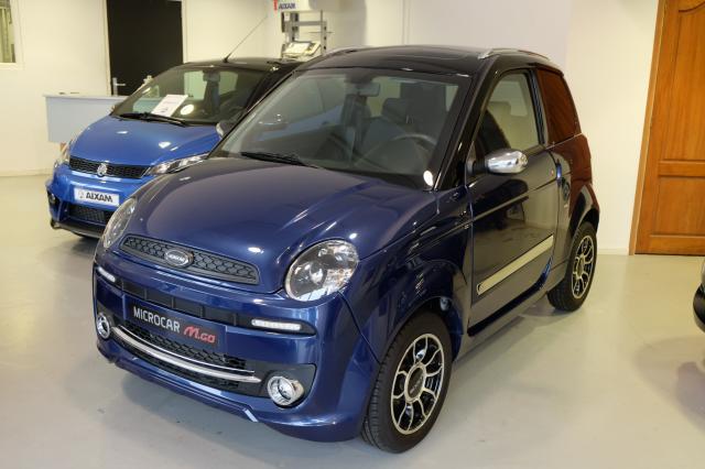 Microcar brommobiel in showroom